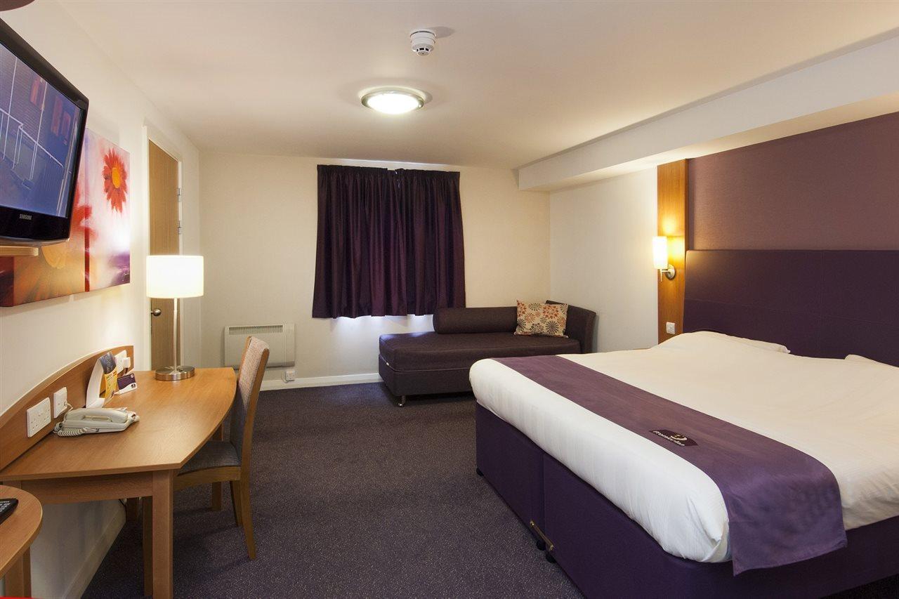 Premier Inn Premier Inn Silverstone Syresham المظهر الخارجي الصورة